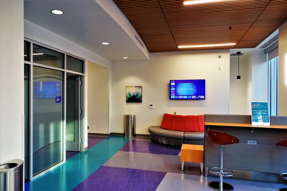 image of business HealthOn Broadway