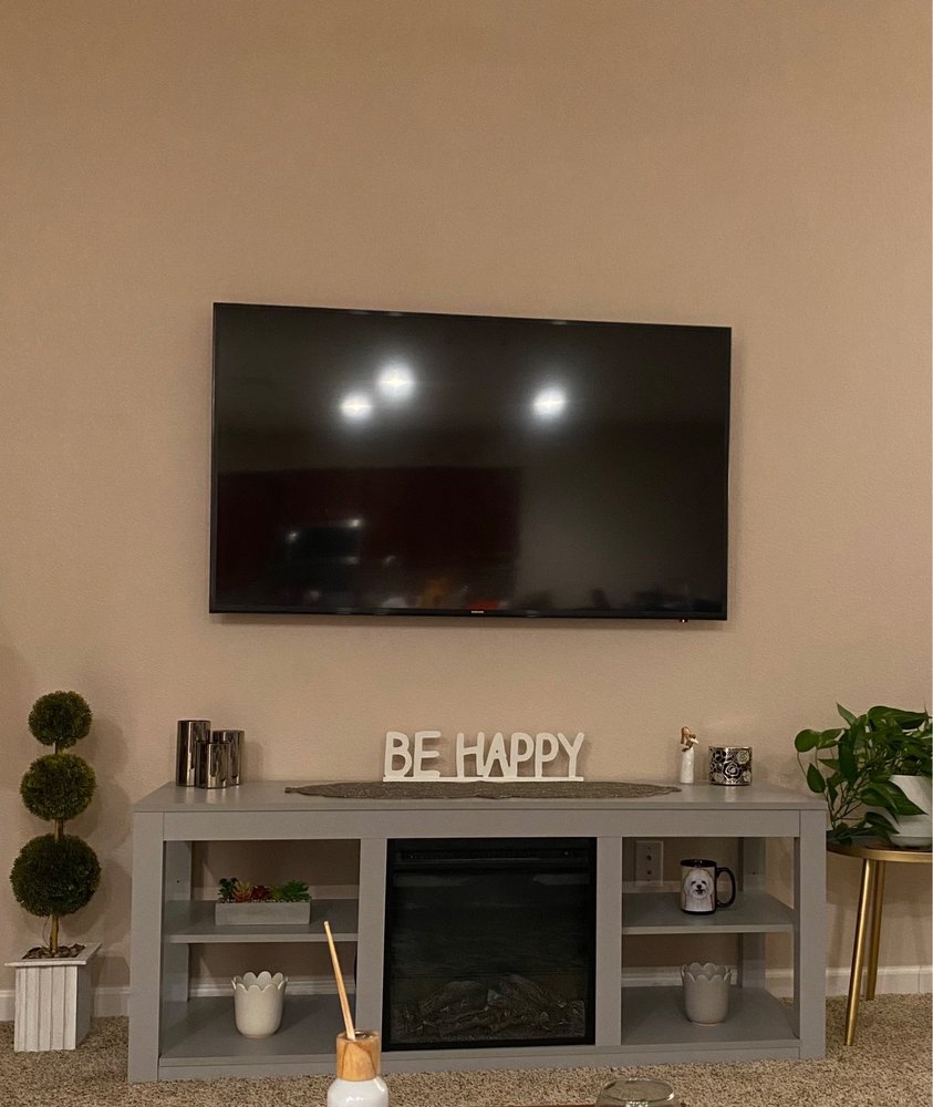 Live Wire Custom Wiring & Tv Mounting