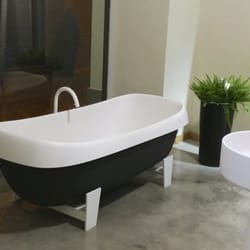 photo of il pallino arredo bagno alba cuneo italy vasca pear cut