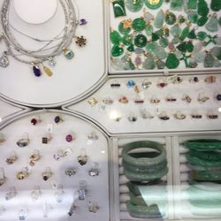 Rachana Jewelery Jewelry 361 Reservoir Ave Resevoir Providence Photo Of Rachana Jewelery Providence Ri United States