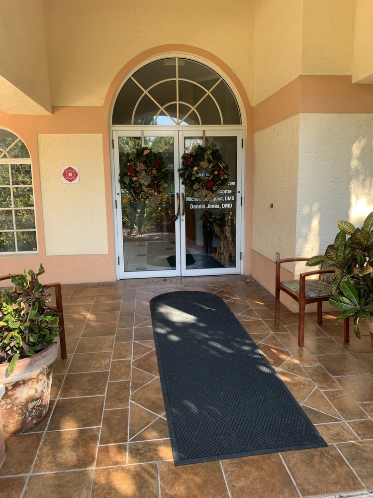 image of business Smile Design Dentistry - Toledo Blade