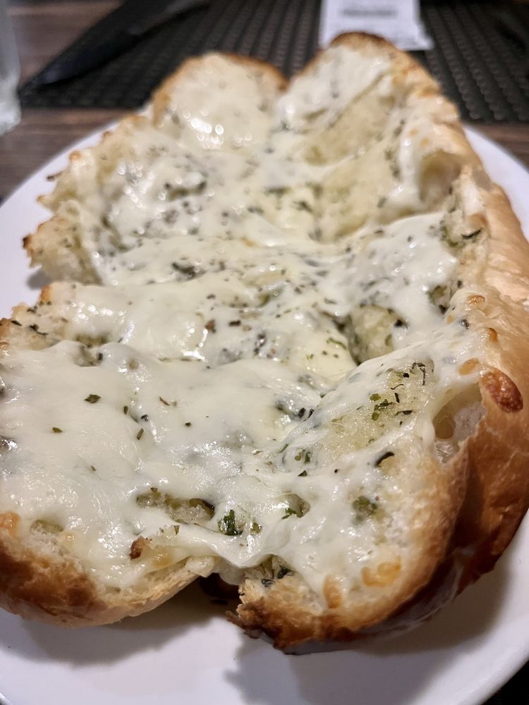 Piacquadio's Italian Restaurant & Lounge