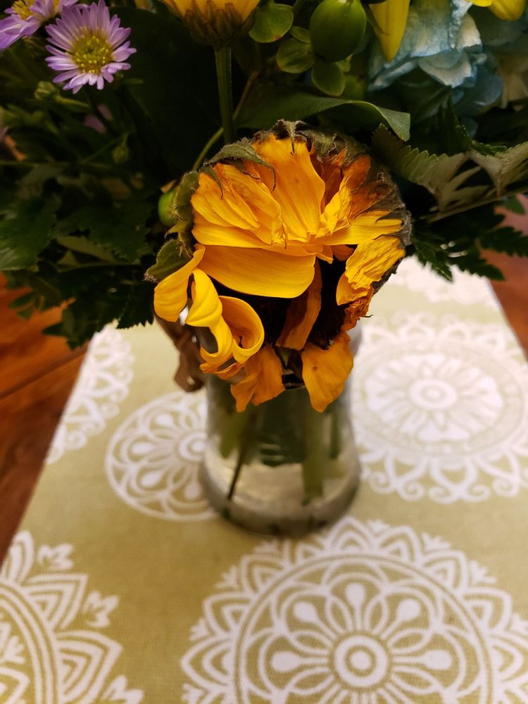 Raeford Flowers & Gifts