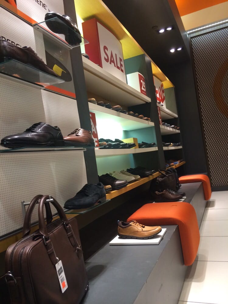 Rockport Shoes Shoe Stores 1961 Chain Bridge Rd Mc Lean, VA Yelp