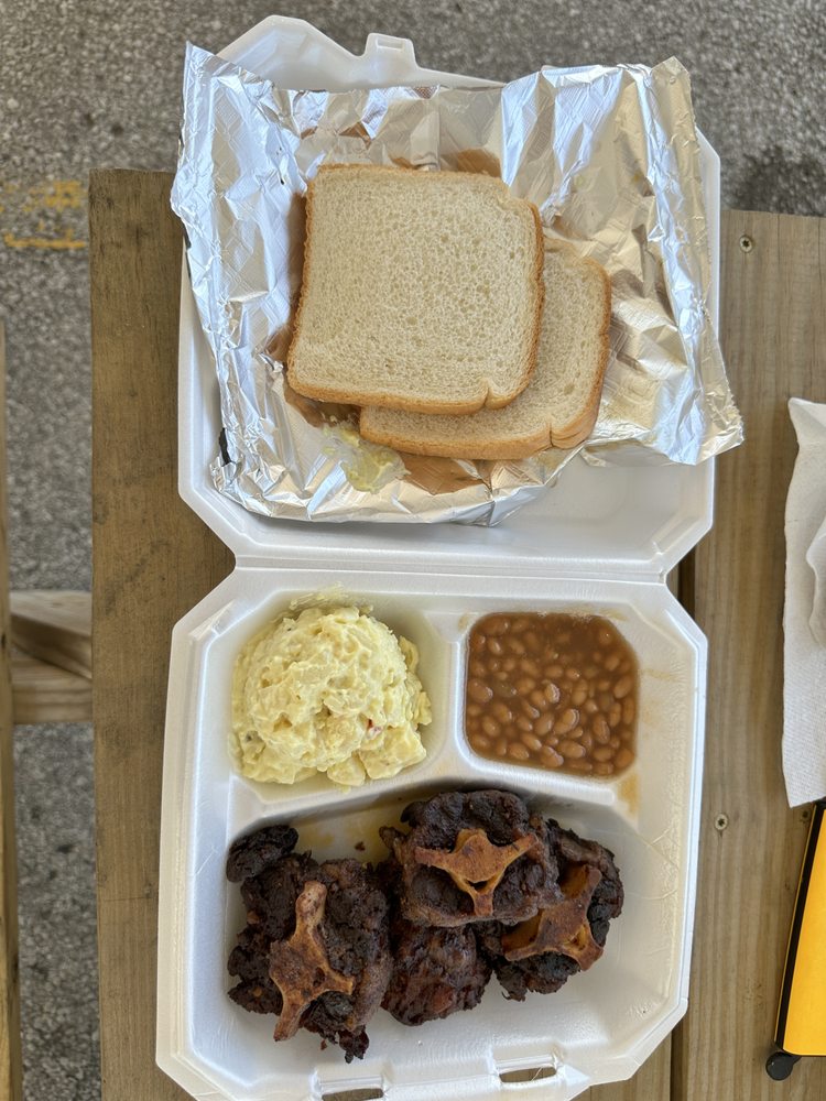 Charlie's BBQ & Catering