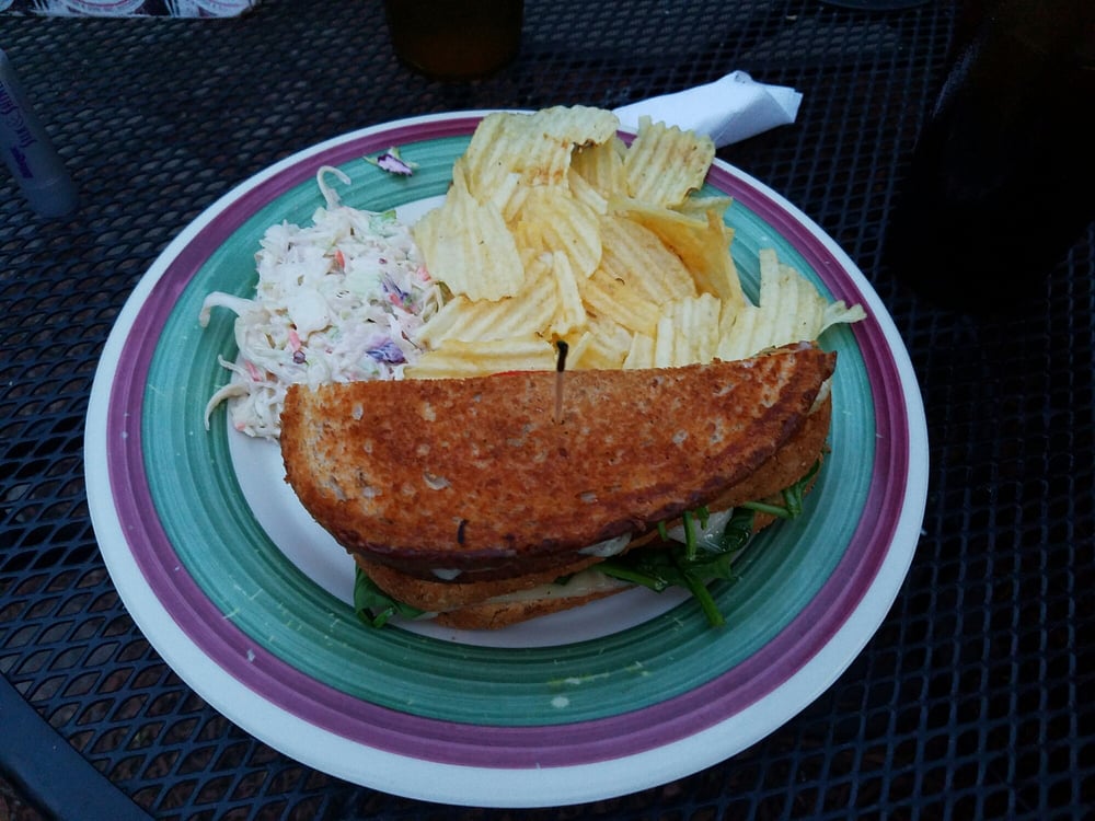 Coach House Grill n' Bar