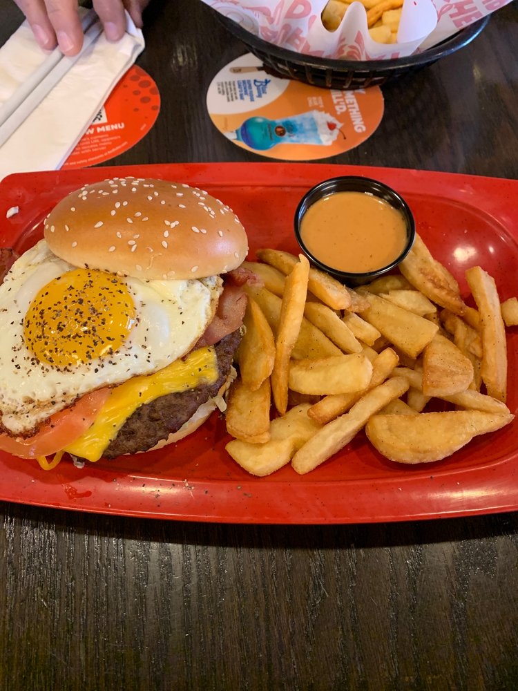 Red Robin Gourmet Burgers and Brews