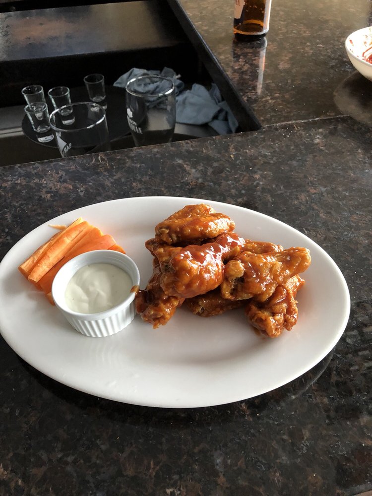 Carbon Bar & Grill