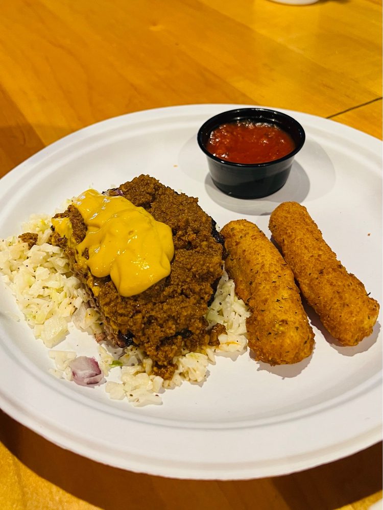 Country Retreat Family Billiards & Grill