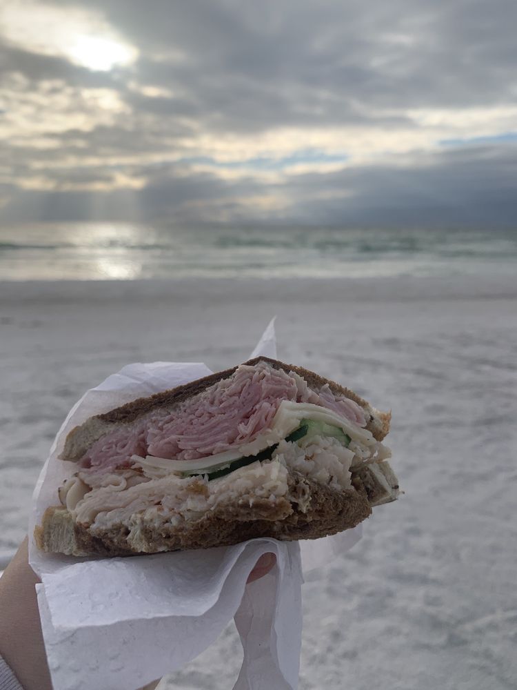 Anna's Deli Siesta Key