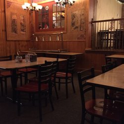 Beggars Pizza 24 Photos 21 Reviews 165 S Main St Photo Of Beggars Pizza Bourbonnais Il United States We R Here On