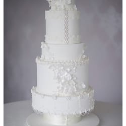 La Belle Cake Company Cupcakes 70a North Street Leighton Photo Of La Belle Cake Company Leighton Buzzard Central Bedfordshire United Kingdom Bespoke Wedding Cakes