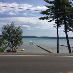 Maple Lane Resort 17 Photos Hotels 8720 S Dorsey Rd Empire Photo Of Maple Lane Resort Empire Mi United States Dock And Lake