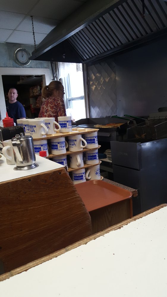 Eastport 16 Photos & 26 Reviews Diners 497A Montauk