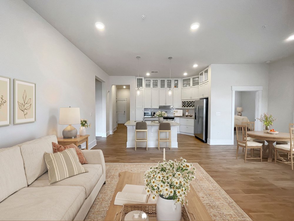 Holly Crest Apartments