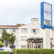 Hotel Focus Sfo 77 Photos 97 Reviews Hotels 111 Mitchell Ave 2 Photo Of Hotel Focus Sfo South San Francisco Ca United States