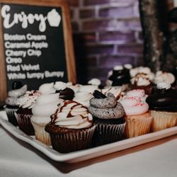red velvet cakes pastry