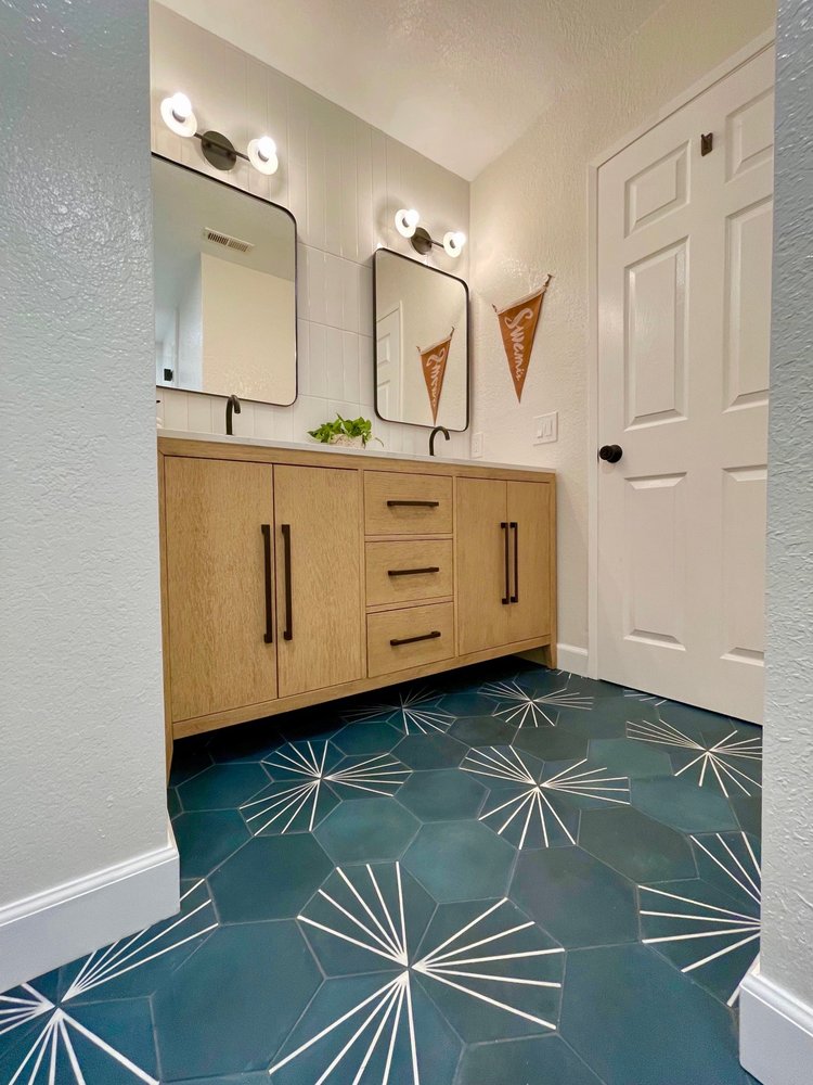 image of business Top Tier Tile
