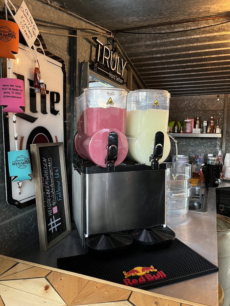 Helotes Beer Garden