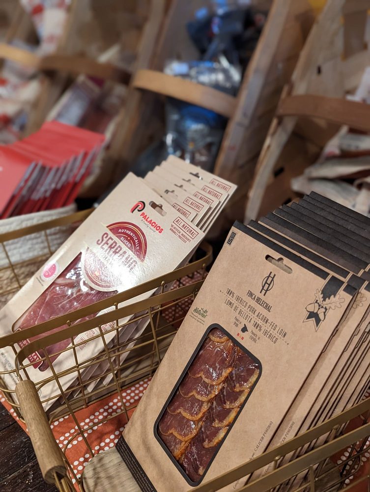 La Mar Salada, Spanish Market