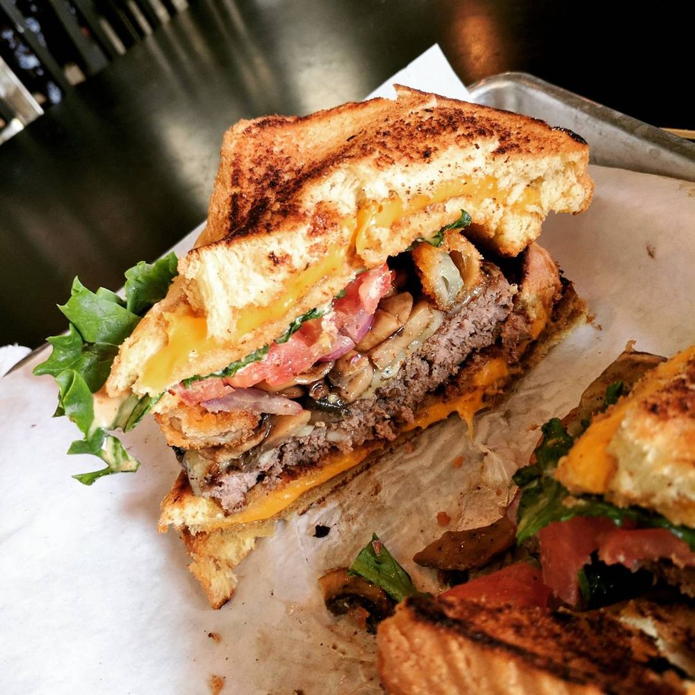 Lindy’s On 4th - 387 Photos & 525 Reviews - Burgers - 500 N 4th Ave ...