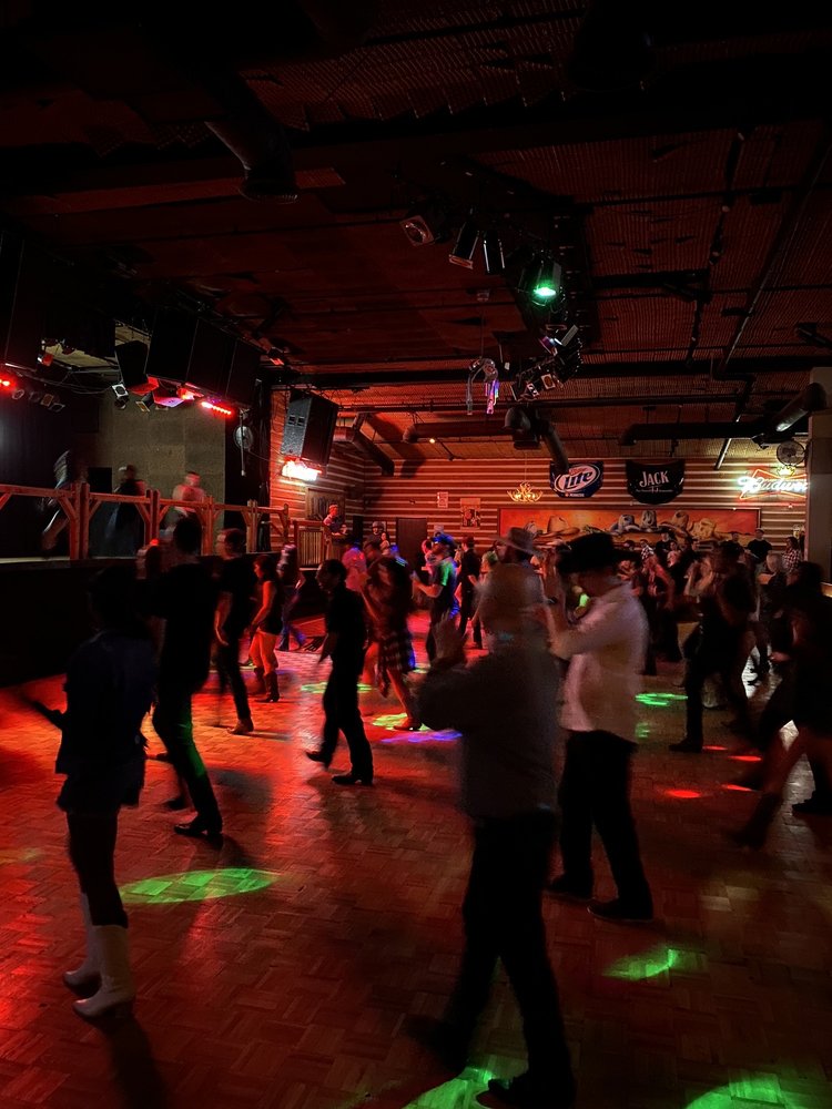 Montana's Country Night Club