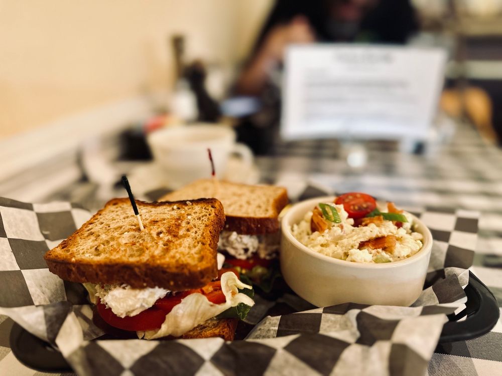 Cranberry Street Cafe, Newland Roadtrippers