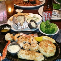 Traders Seafood Steak And Ale 33 Photos 106 Reviews Photo Of Traders Seafood Steak And Ale Chesapeake Beach Md United States