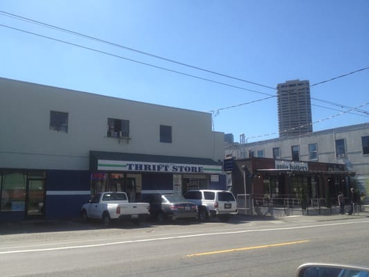 Lifelong thrift store used vintage consignment seattle wa yelp