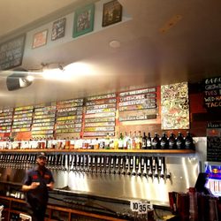 Tailgate Brewery Music Row 136 Photos 128 Reviews Pizza 1538 Photo Of Tailgate Brewery Music Row Nashville Tn United States