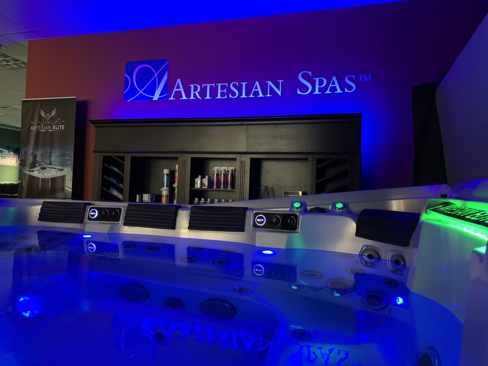 Andrew & Brandey Vickery | Blue Lagoon Pool and Spa