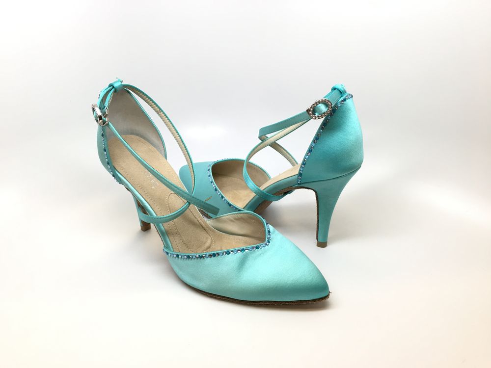 Signature Shoes 96 Photos Shoe Stores 271 Westwood Ave, Westwood