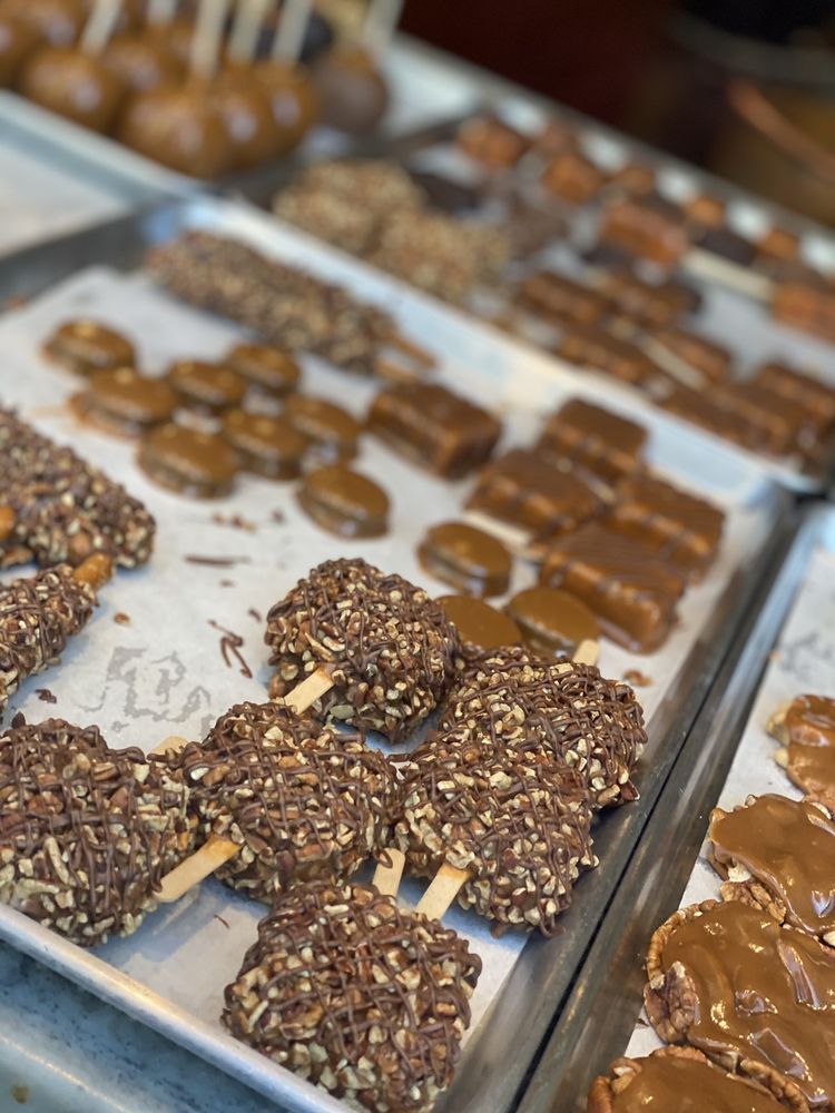 Kilwins Chocolate Fudge and Ice Cream