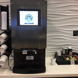 Baxter Ford West Dodge 12 Photos 29 Reviews Auto Repair Photo Of Baxter Ford West Dodge Elkhorn Ne United States Starbucks Coffee