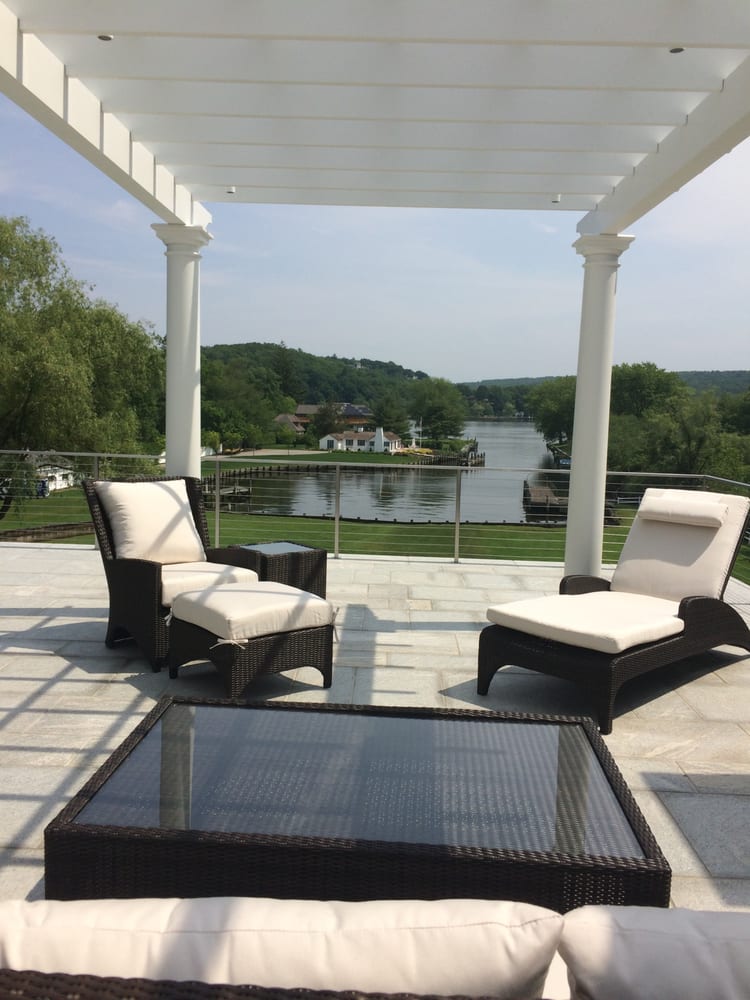 image of business MacKinnon Interiors