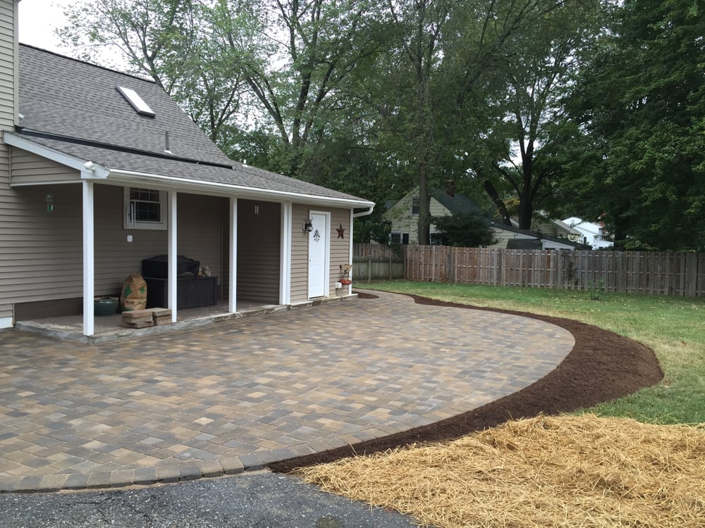 image of business Wade Lawn & Landscaping