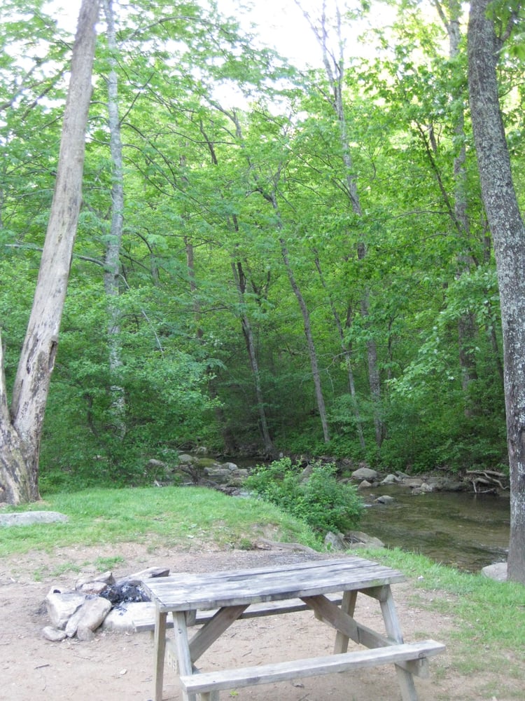 Creekside Mountain Camping Campgrounds 28 Chimney View Rd, Bat Cave