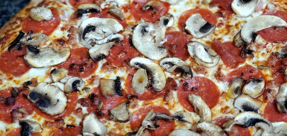 Ginos Pizza