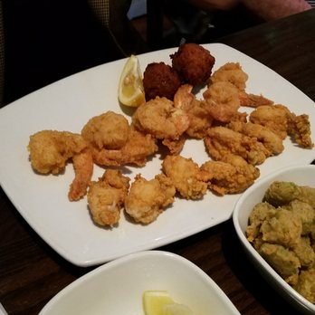 The Noisy Oyster Seafood Restaurant 76 Photos 138 Reviews Photo Of The Noisy Oyster Seafood Restaurant North Charleston Sc United States