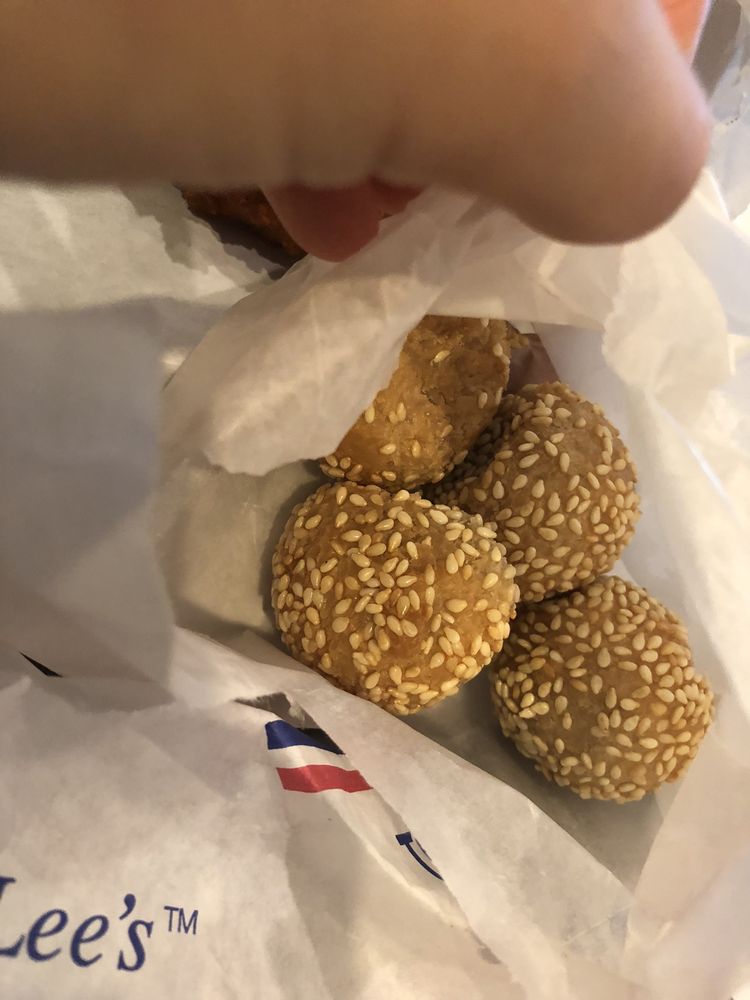 Lee's Sandwiches