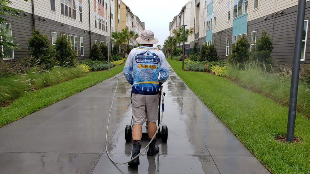 iShine Pressure Washing