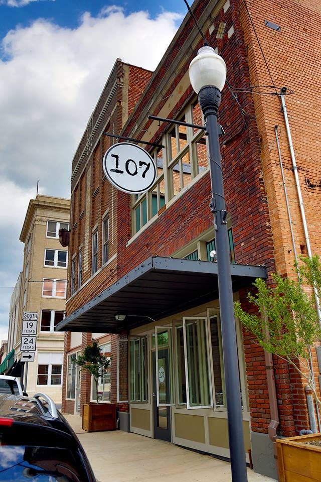 107 28 Photos & 35 Reviews American (New) 107 Grand Ave, Paris