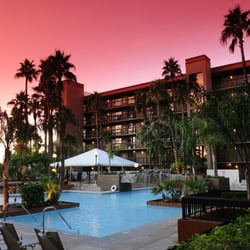 Holiday Inn Hotel Suites Phoenix Mesa Chandler Hotels 71 Photo Of Holiday Inn Hotel Suites Phoenix Mesa Chandler Az