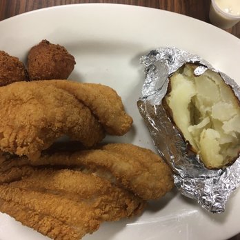 Rosehill Seafood Restaurant 29 Photos 36 Reviews Photo Of Rosehill Seafood Restaurant Columbus Ga United States Catfish Filets