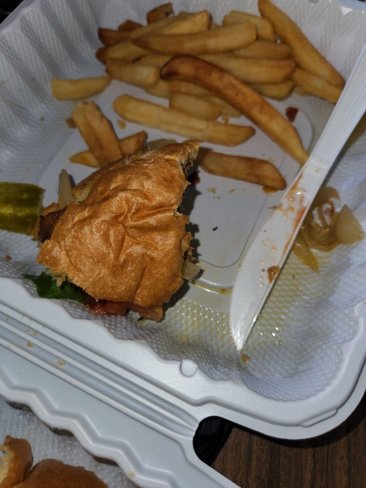 Lorenzo's Restaurant, Bar & Cabaret