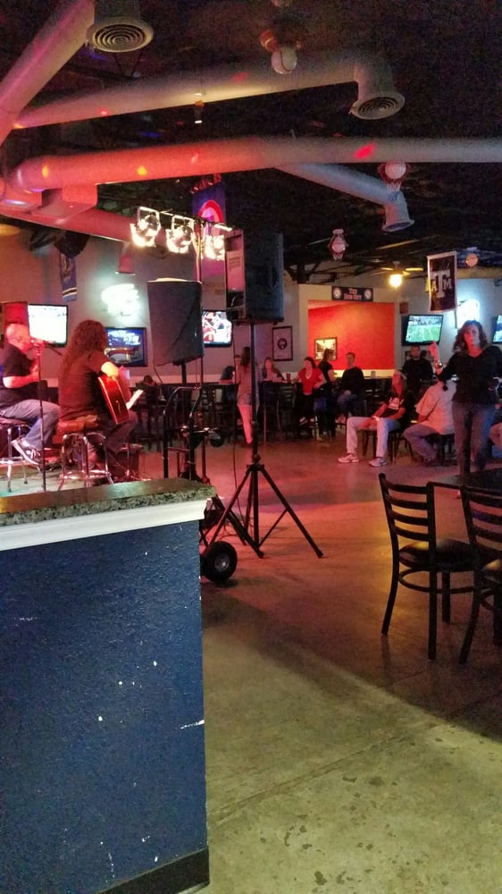 Hang Time Sports Grill & Bar 28 Reviews Sports Bars 9824 Lakeview