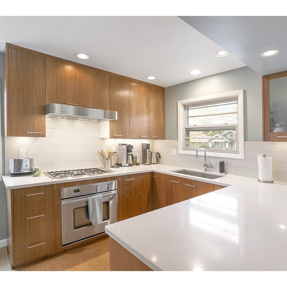 Gabrielle Enfield - Living Room Realty