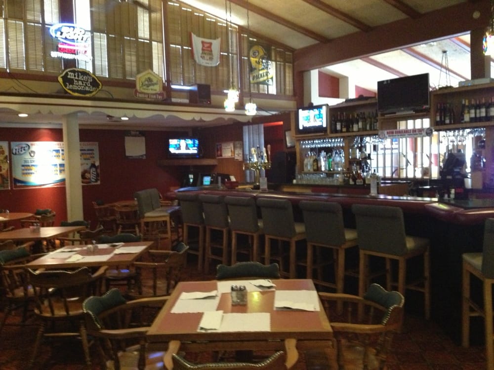 Claridge Restaurant & Clubhouse Sports Bar American (New) 70 N