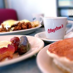 Clayton S Coffee 728 Photos 838 Reviews Tea Clayton S Coffee 728 Photos 838 Reviews Tea 979 Orange Ave Coronado Ca Restaurant Phone Number Menu Yelp