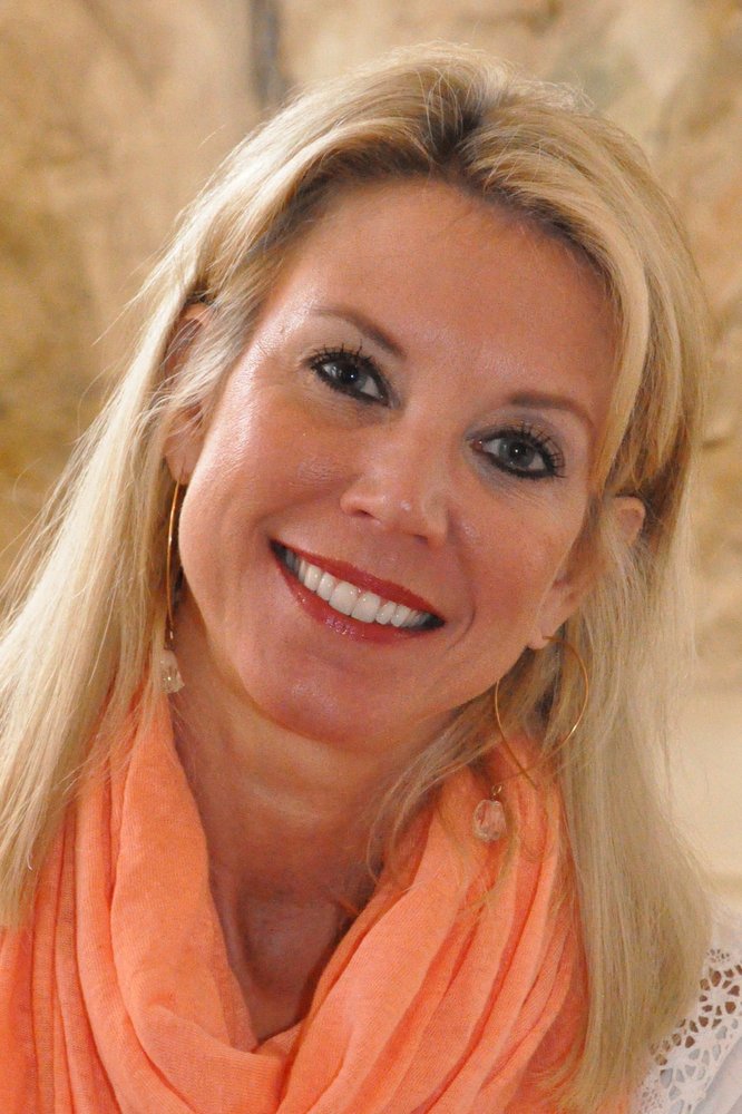 meet laurie singles Laurie f berzack, msw owner, carolinas matchmaker she trademarked the term philanthrodating™ and set out to help singles meet like-minded do-gooders through events where people can. meet laurie singles Laurie f berzack, msw owner, carolinas matchmaker she trademarked the term philanthrodating™ and set out to help singles meet like-minded do-gooders through events where people can.